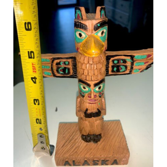 Alaska Style Totem Pole - Vintage Style-Made from Resin - Hand Painted Native - Picture 2 of 4